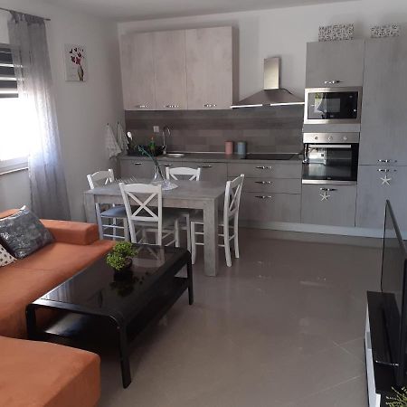 Apartman Nada Lägenhet Ližnjan Exteriör bild